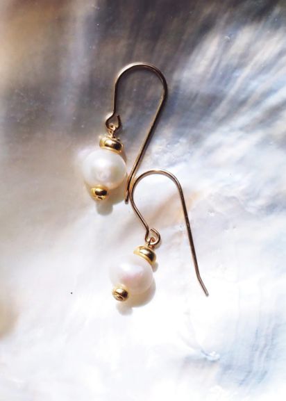 Elegant Aheahe White Pearl Earrings - 14k Gold Filled Freshwater Pearl Drops ke aloha jewelry - Triniskies