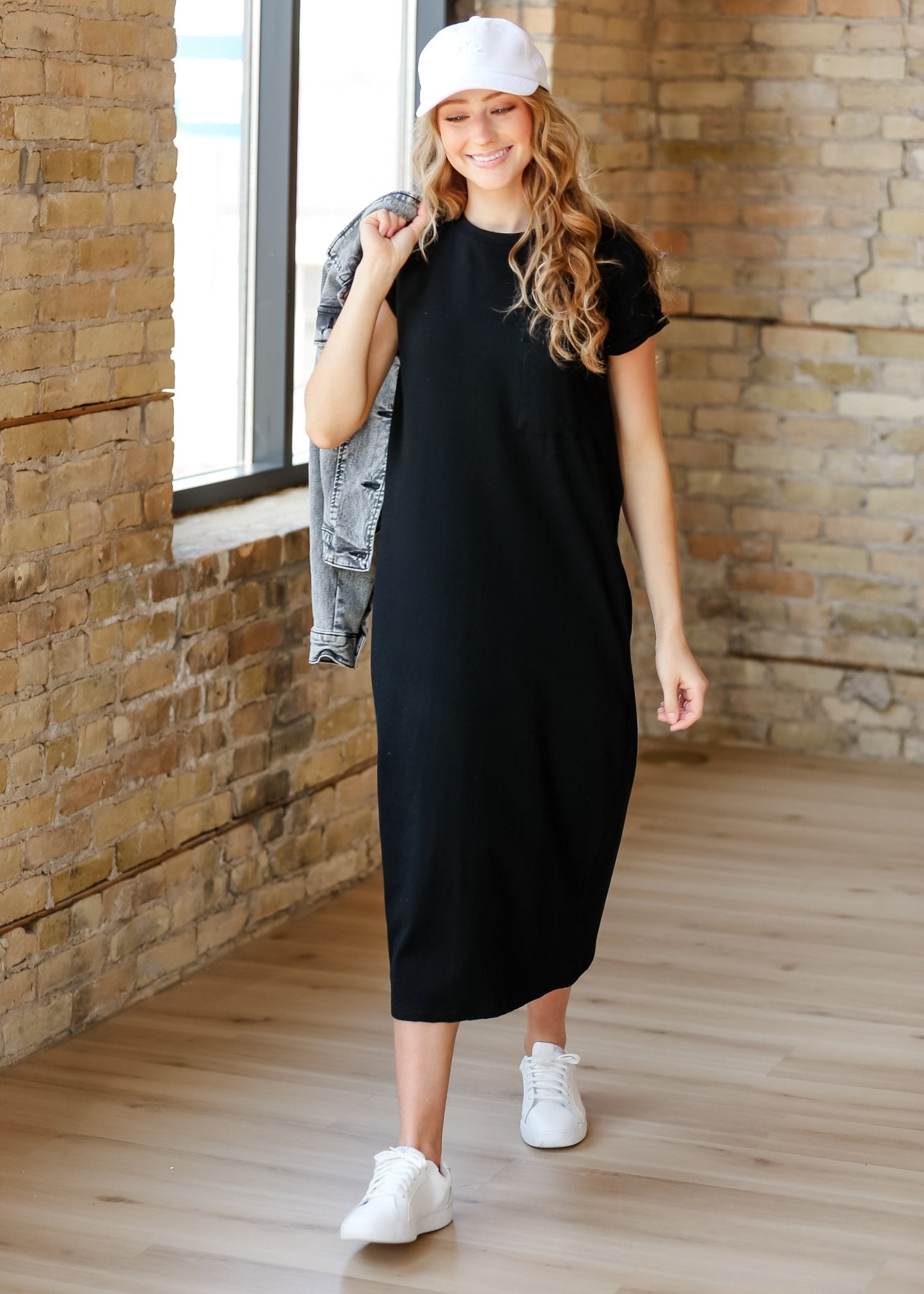 Finley T-Shirt Midi Dress – Navy Short Sleeve Casual Modest Dress with Pockets - Triniskies