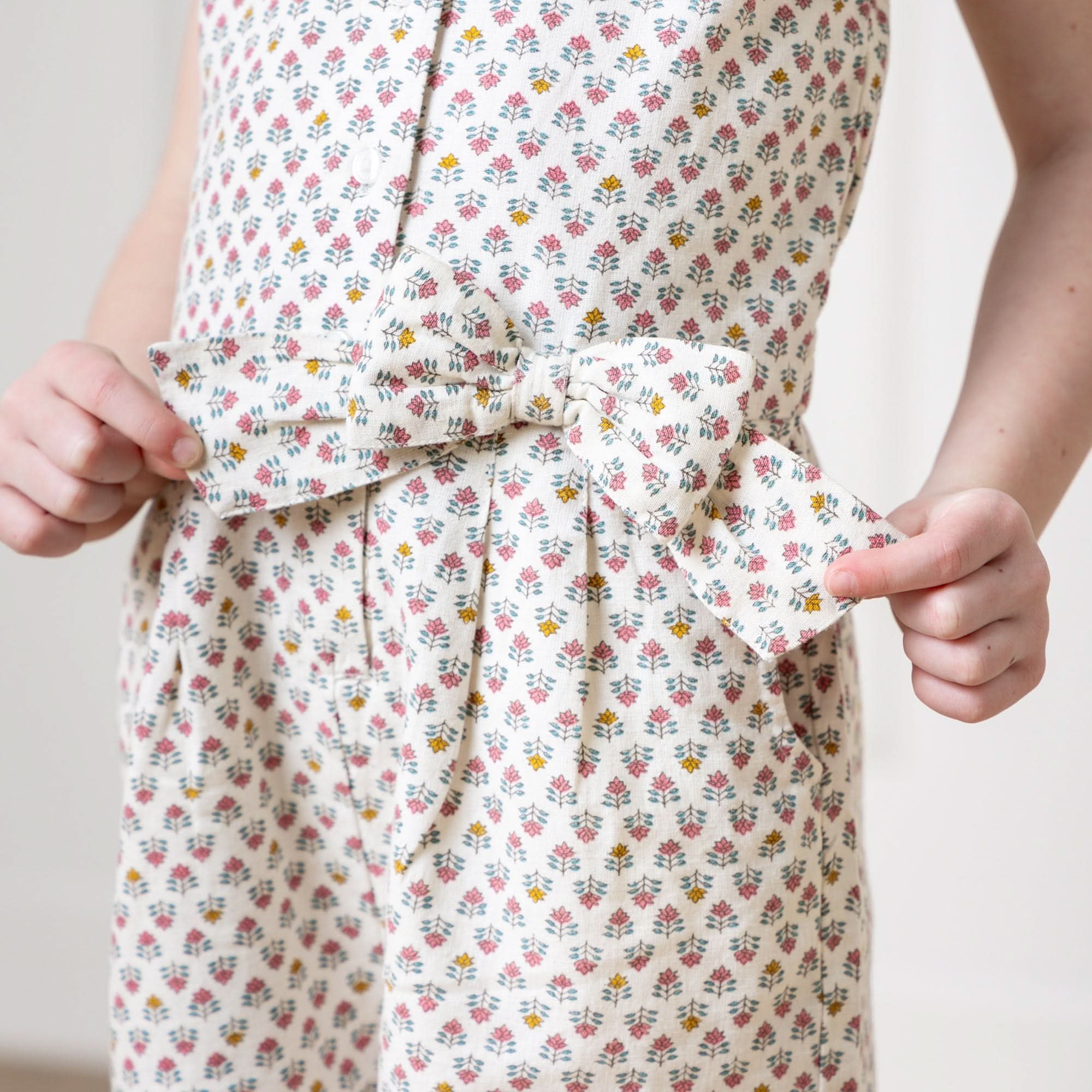 Girls Button Front Halter Romper – Organic Cotton Linen Blend with Bow & Pockets - Triniskies