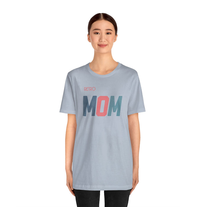 Retro MOM - Timeless Style for Modern Moms! Great Short Sleeve Cotton Crewneck Tshirt Makes a Great Mom Gift