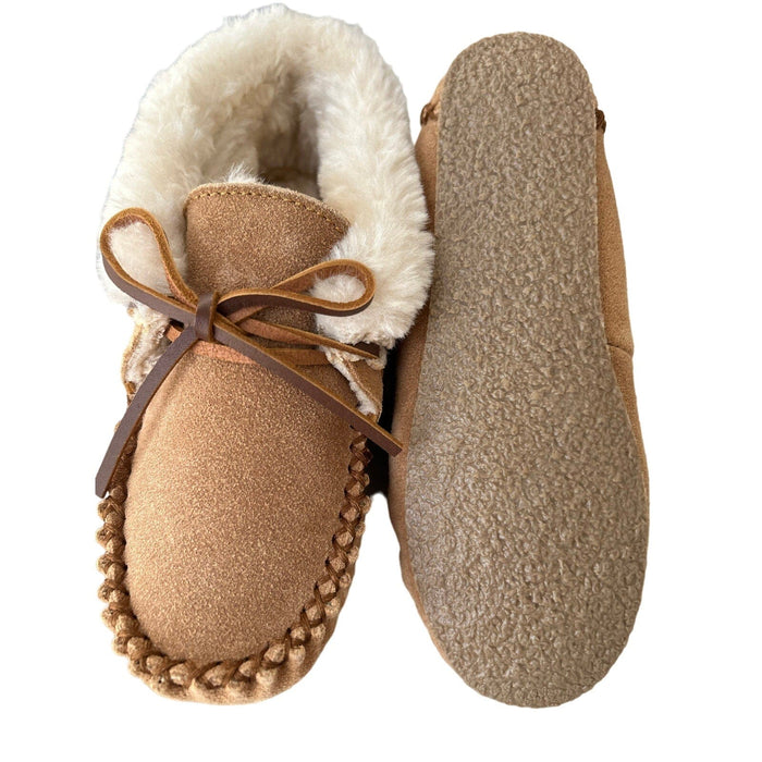 Minnetonka Charley Bootie for Kids – Cozy Suede Comfort SZ 1 M Kids Shoes