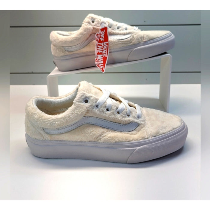 VANS Old Skool Sherpa Faux Fur Women's Low Top Lace-Up Sneakers White, Size 8.5