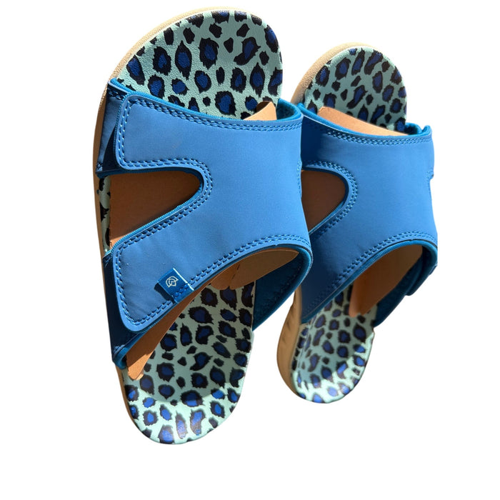 Spenco Women's Kholo Slide Sandal Blue Leopard Size 6 Casual