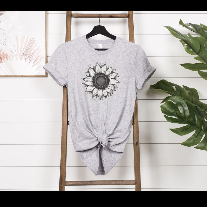 Daisy Delight: Unisex Wildflower Boho Shirt, a Floral Gift for Every Season!