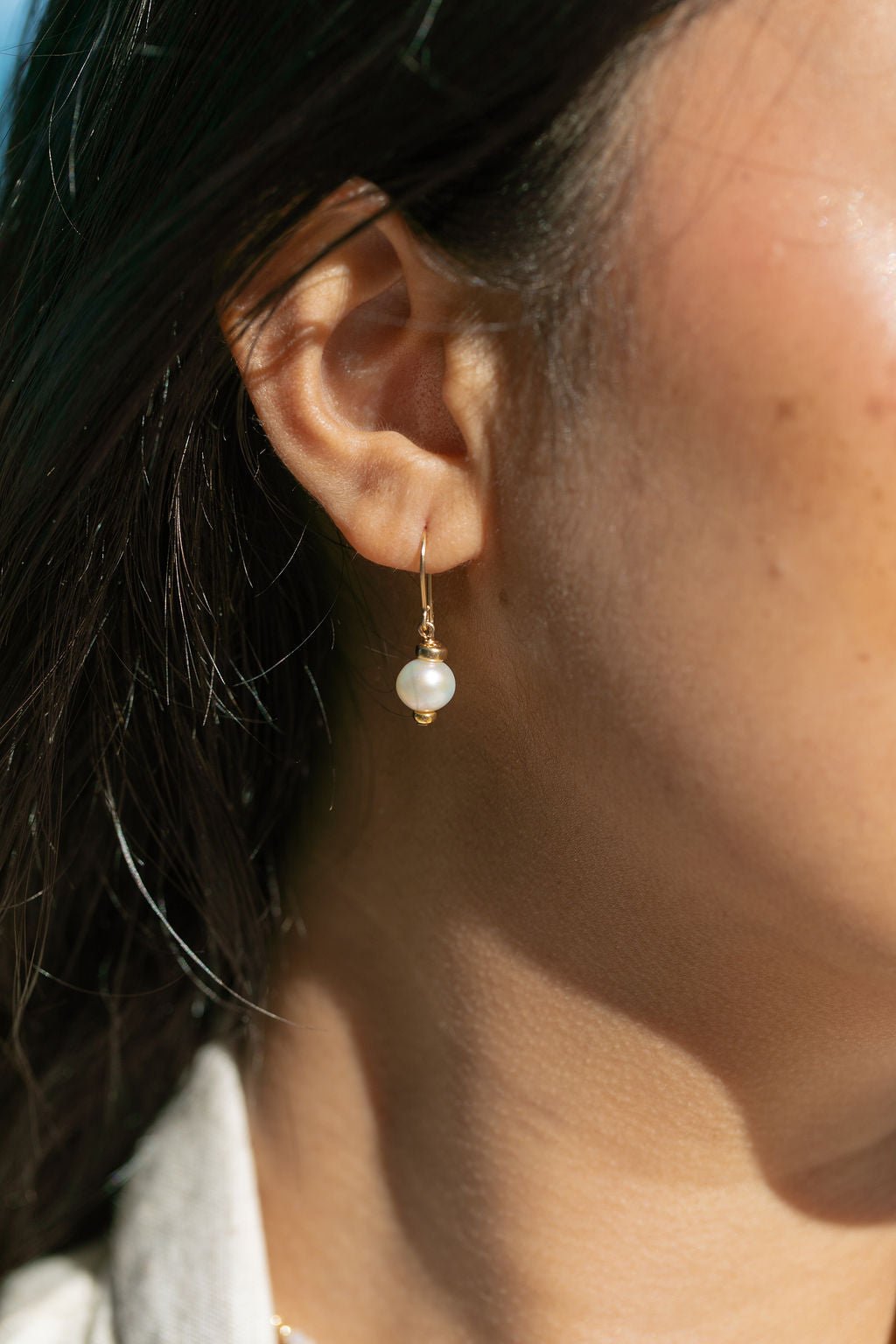 Elegant Aheahe White Pearl Earrings - 14k Gold Filled Freshwater Pearl Drops ke aloha jewelry - Triniskies