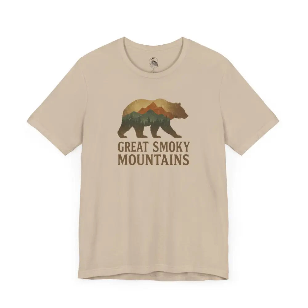 Great Smoky Mountains bear graphic tee for nature lovers