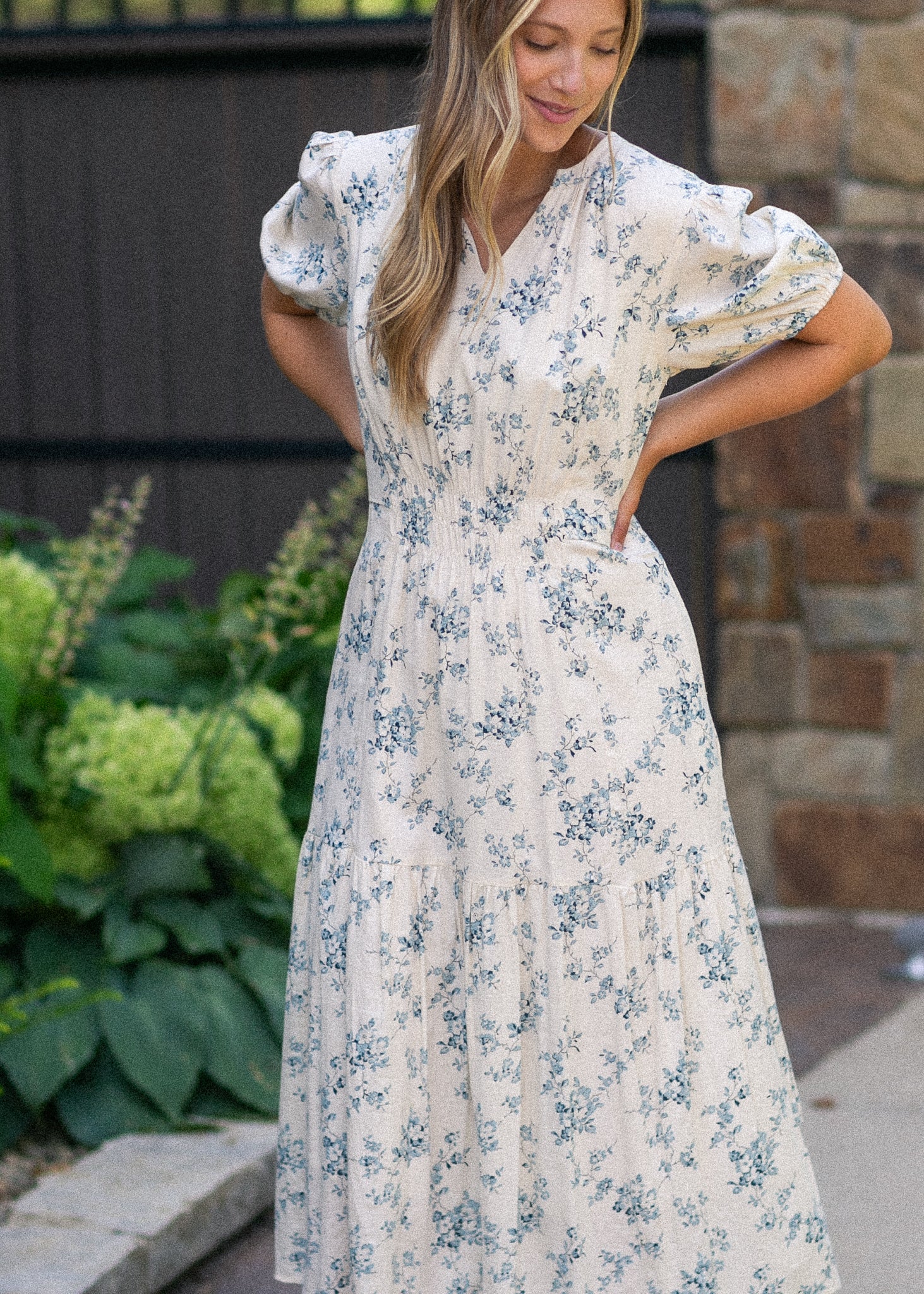 Katrina Floral Maxi Dress – Women’s Blue Floral Smocked Waist Maxi with Pockets - Triniskies