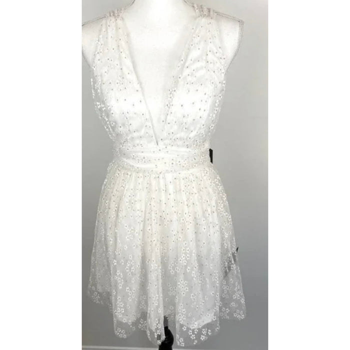 Lulus XS / White Lulus Daisy Floral Tulle Twist Back Skater Mini Dress White Size XS WD28