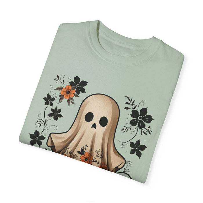 Printify T-Shirt Ghostly Elegance with Flowers Garment-Dyed T-shirt Comfort Colors Halloween Tshirt Fall Tee Trendy Comfy Womens Gift Daughter Gift Mom Gift