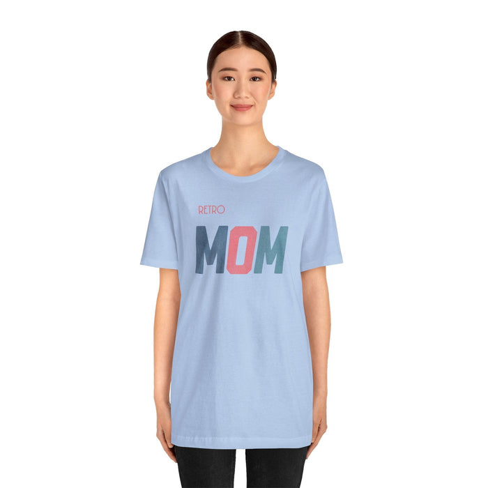 Printify T-Shirt Retro MOM - Timeless Style for Modern Moms! Great Short Sleeve Cotton Crewneck Tshirt Makes a Great Mom Gift