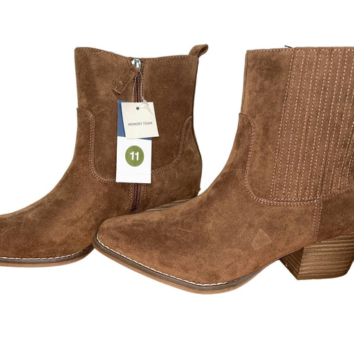 Universal Thread 10 / Brown "Universal Thread Women’s Heeled Ankle Boots - Brown Suede, Size 10"