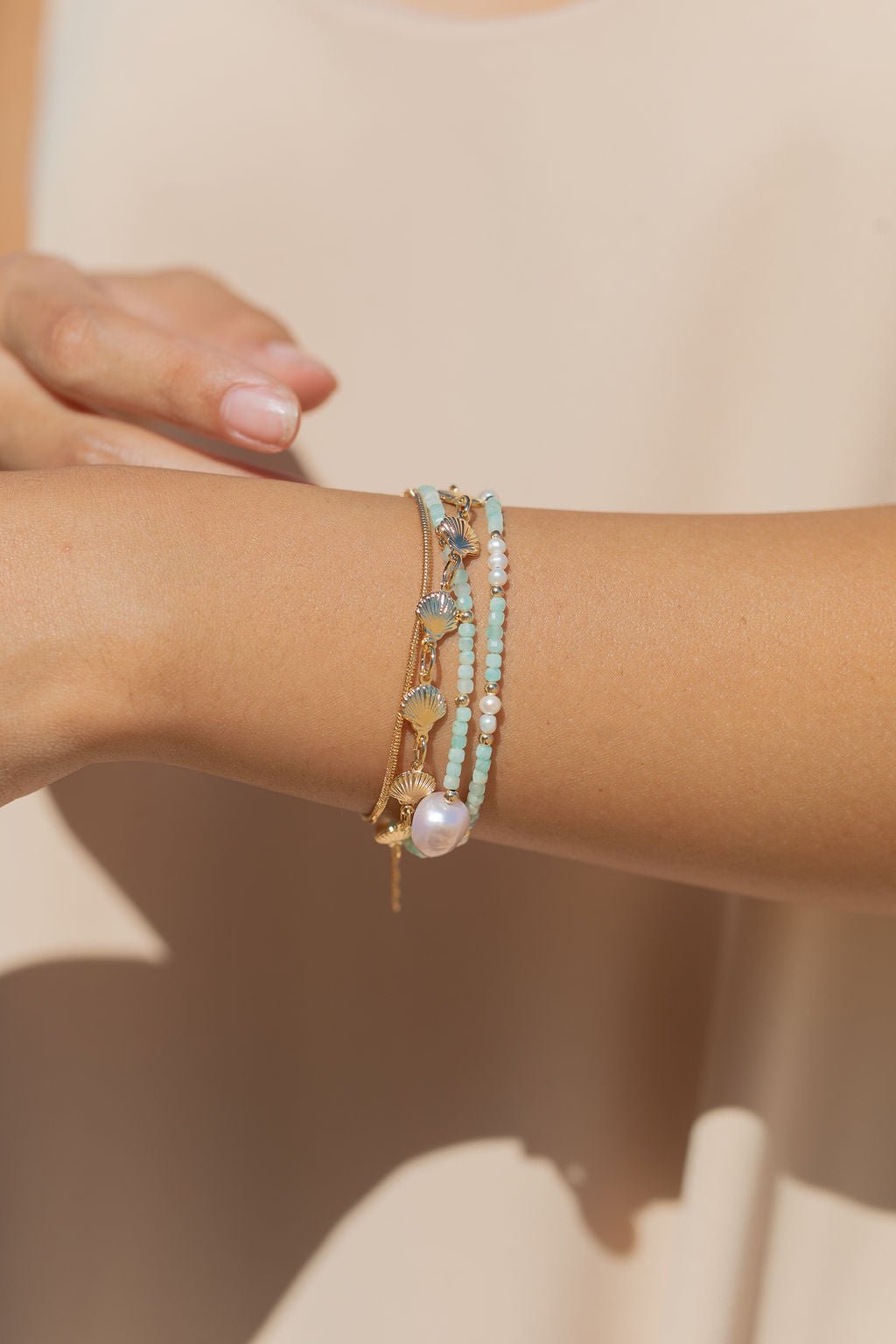 White Freshwater Pearl Bracelet with Gemstones - 14K Gold Filled Hawaiian Jewelry - Triniskies